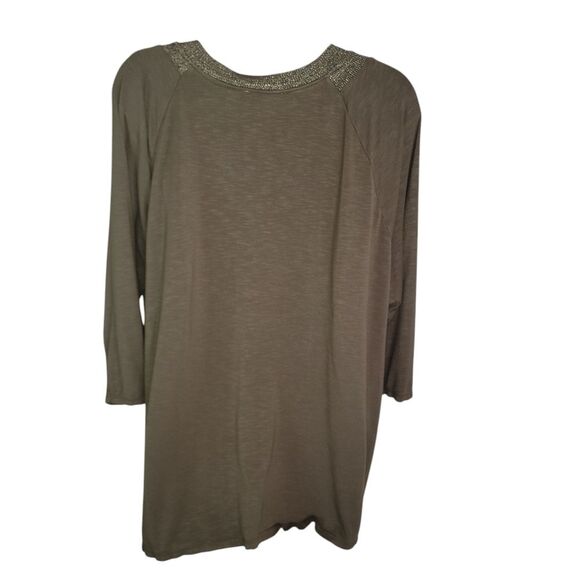 Rose + Olive Green Metallic Knit Detail 3/4 Sleeve Plus Size Tunic Top 1x - Picture 2 of 5